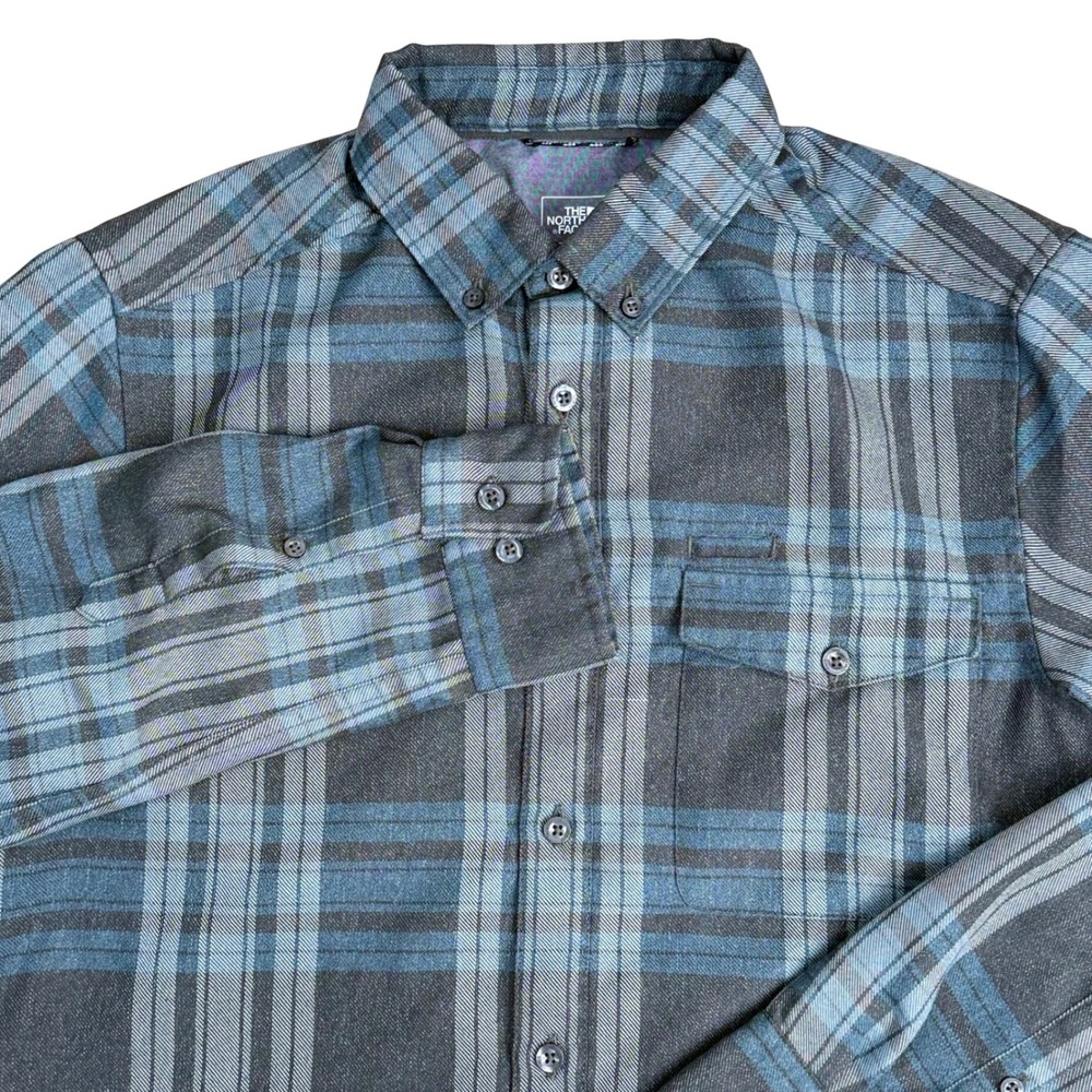 The North Face Plaid Button Up Shirt Mens Sm Blue Outdoors Cabincore 
Casual EUC